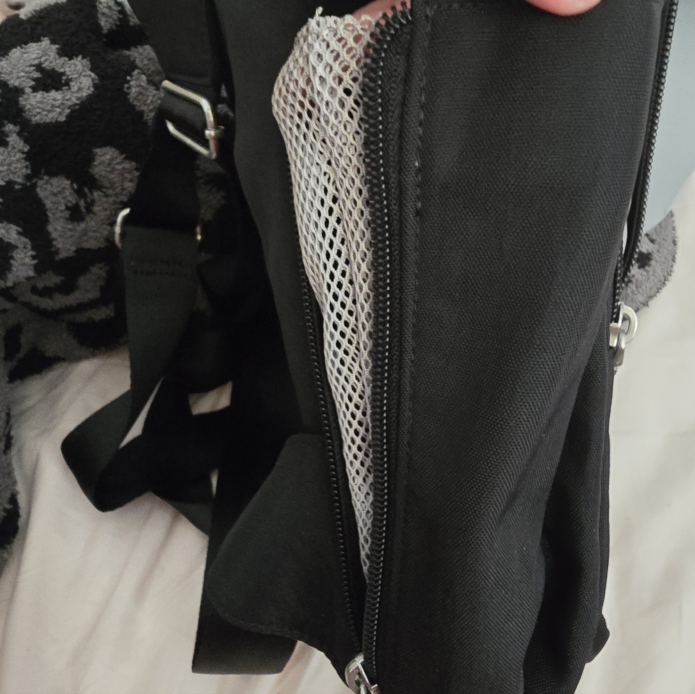 Baggallini Backpack - image 6